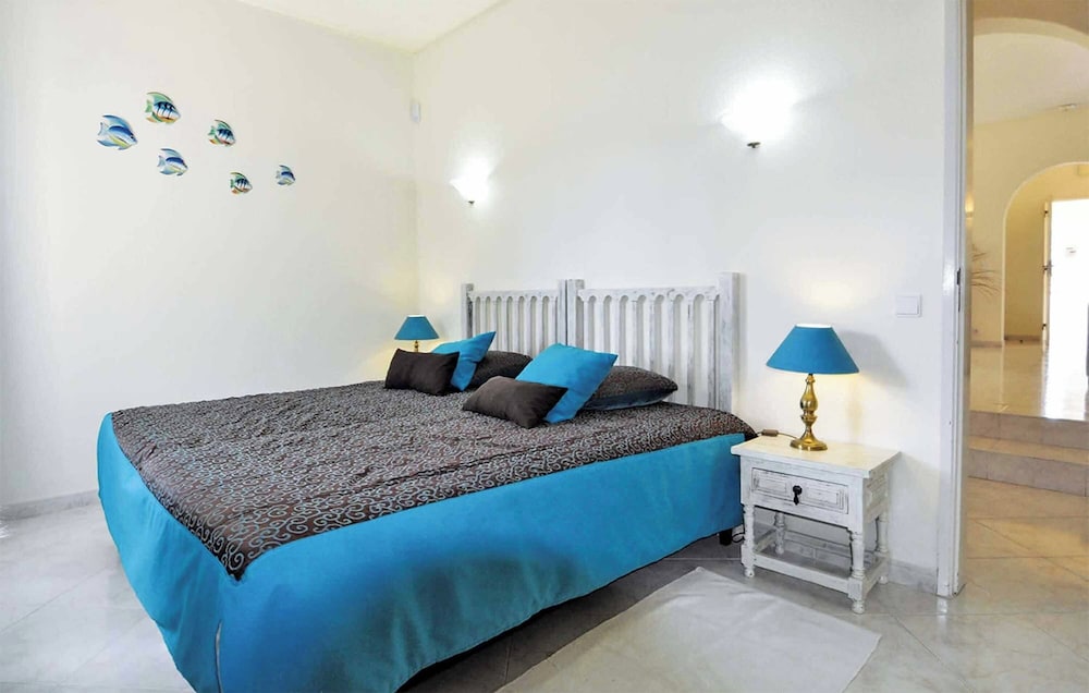 Villa Holly