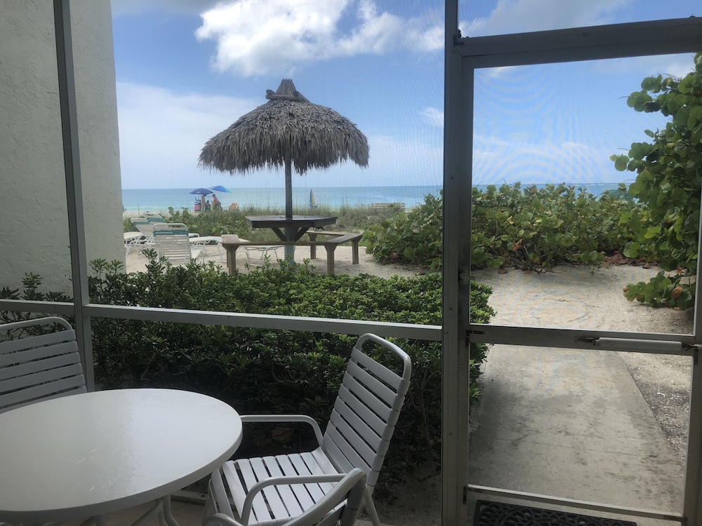 Coconuts Beach Resort