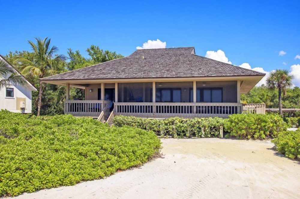 South Seas Beach House 22 view 3