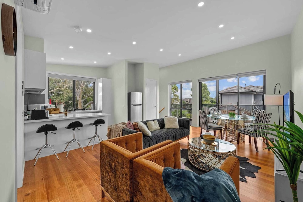 Luxurious Townhouse7 km to CBD