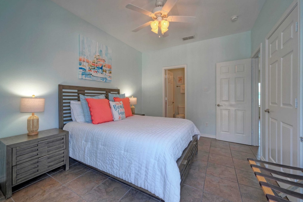 9 Costa Bahia Condos Sleeps 48 + Pool Minutes to the Beach