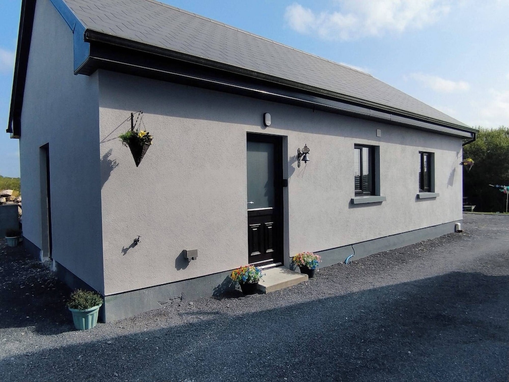 Apartment - Sleeps 4 - Near Aran Islands - Parking