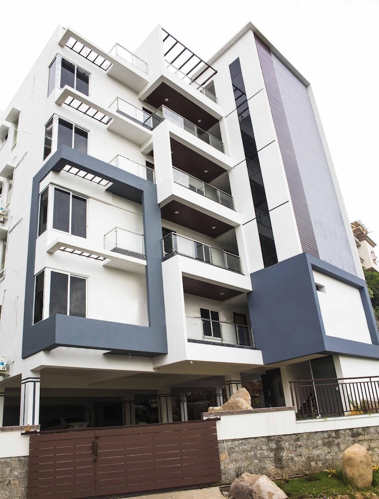 SKYLA Serviced Apartments - Lotus Pond