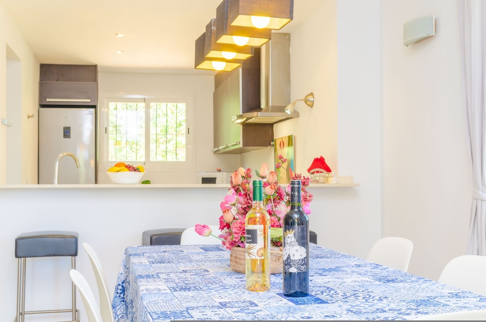 Voltora in Campos With 3 Bedrooms and 3 Bathrooms view 2