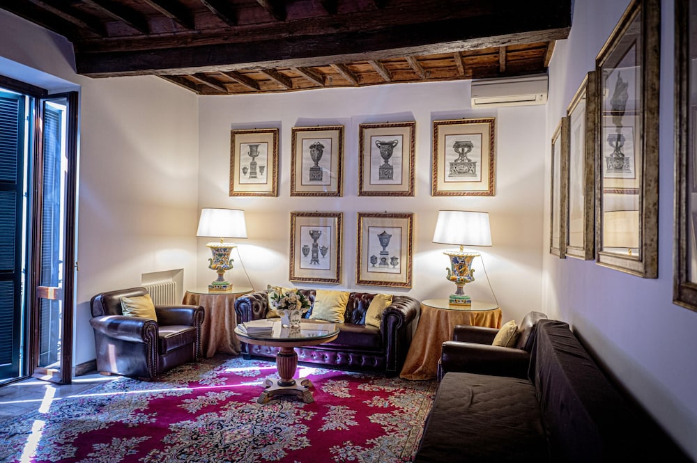 Via Giulia Charming Apartment With Balcony photo 4