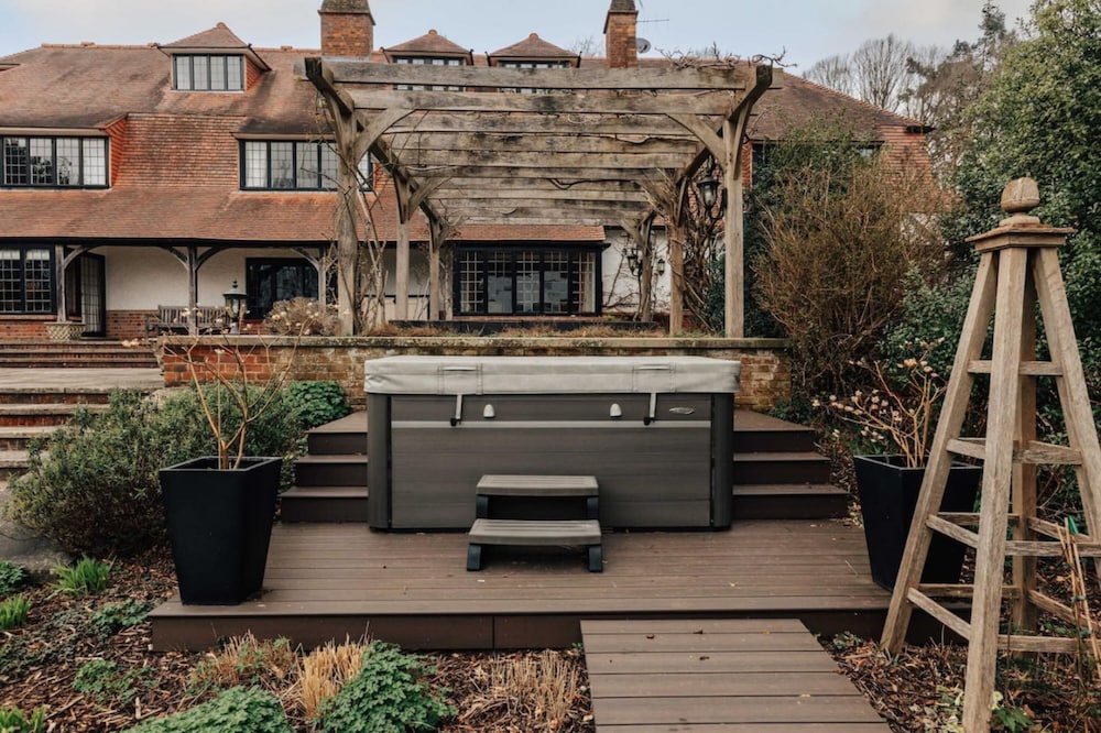 Summer Gaze House in Oxfordshire view 3