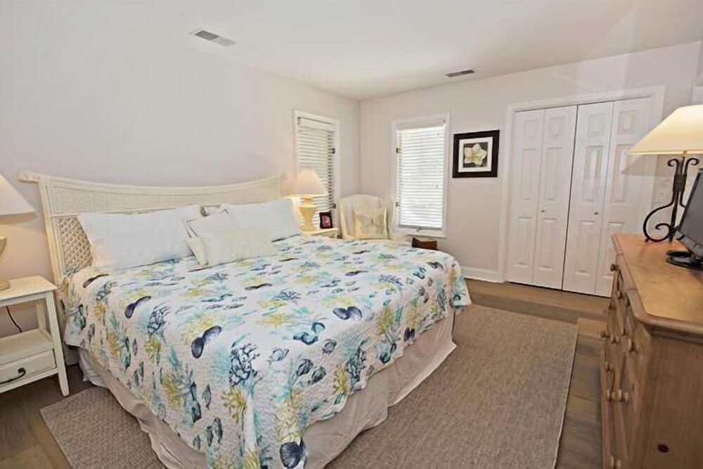 23 St. Andrews Place at Sea Pines view 3