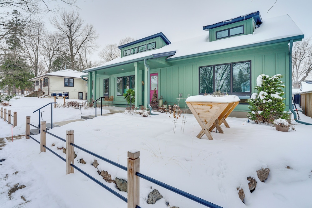 < 1/2 Mi to Downtown: Quiet Northfield Apartment