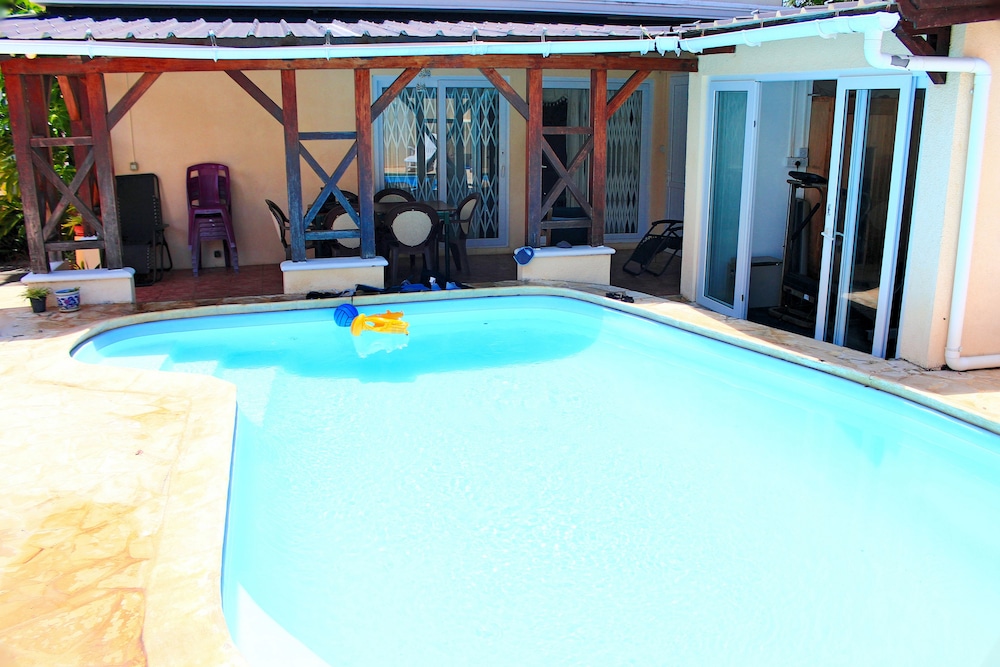 Beach Paradise Villas