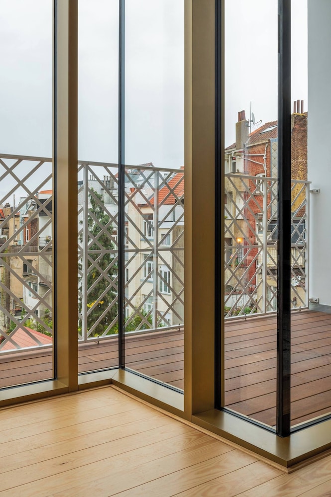 New Apartment Center of Trendy St Gille