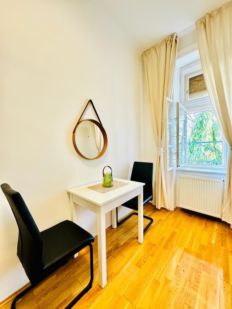 Cozy 2BR for 5 Near Schönbrunn