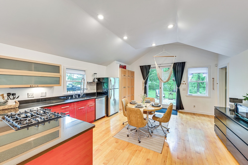 Walk to Kelsey Lake: Cassopolis Home w/ Yard!