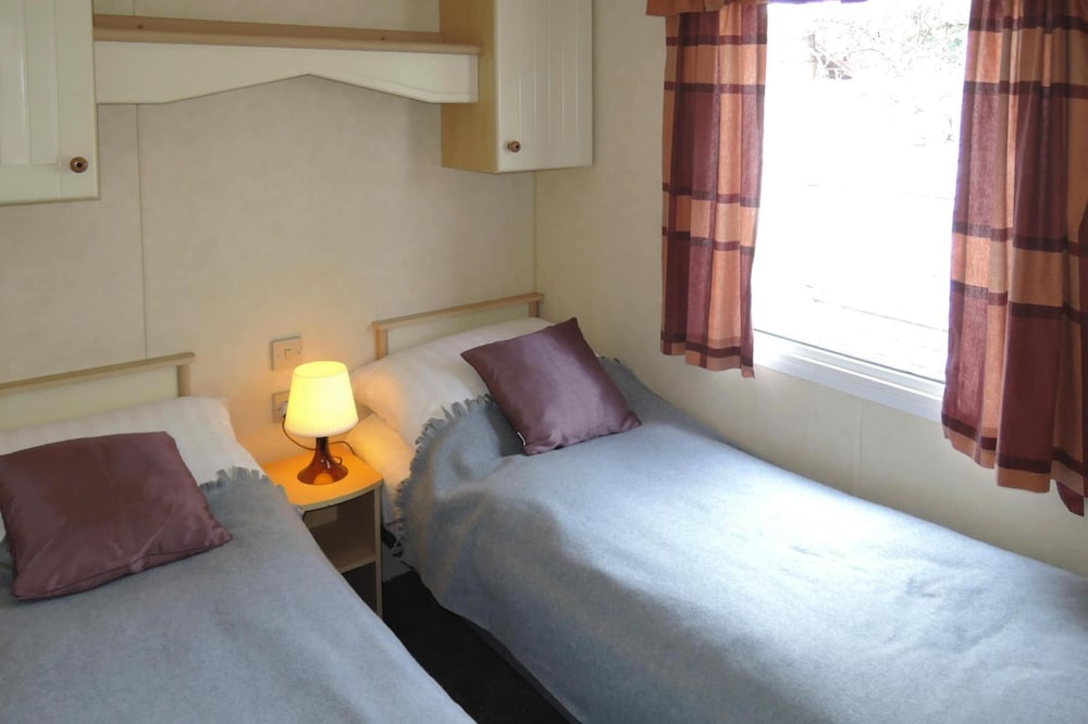 Mobile Home in Kolczewo Near Baltic Beaches