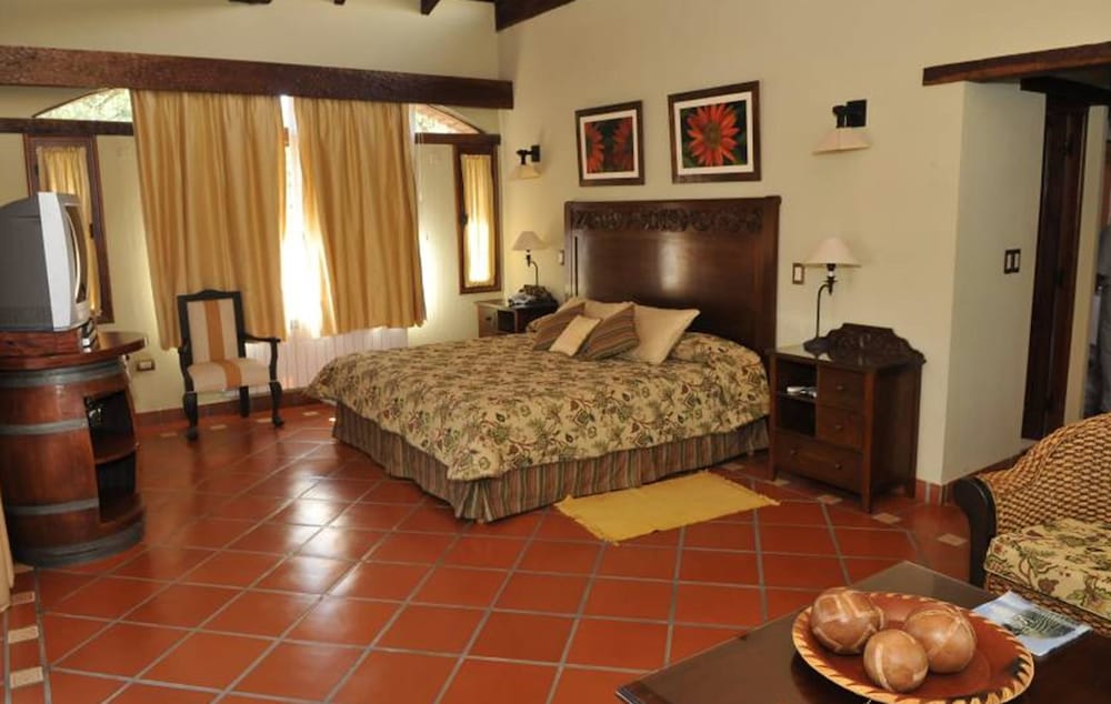 La Casa De La Bodega - Wine Boutique Hotel