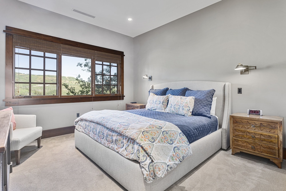 Arrowleaf Lodge at Deer Valley Resort - Three Bedroom Residence #315 3 Condo