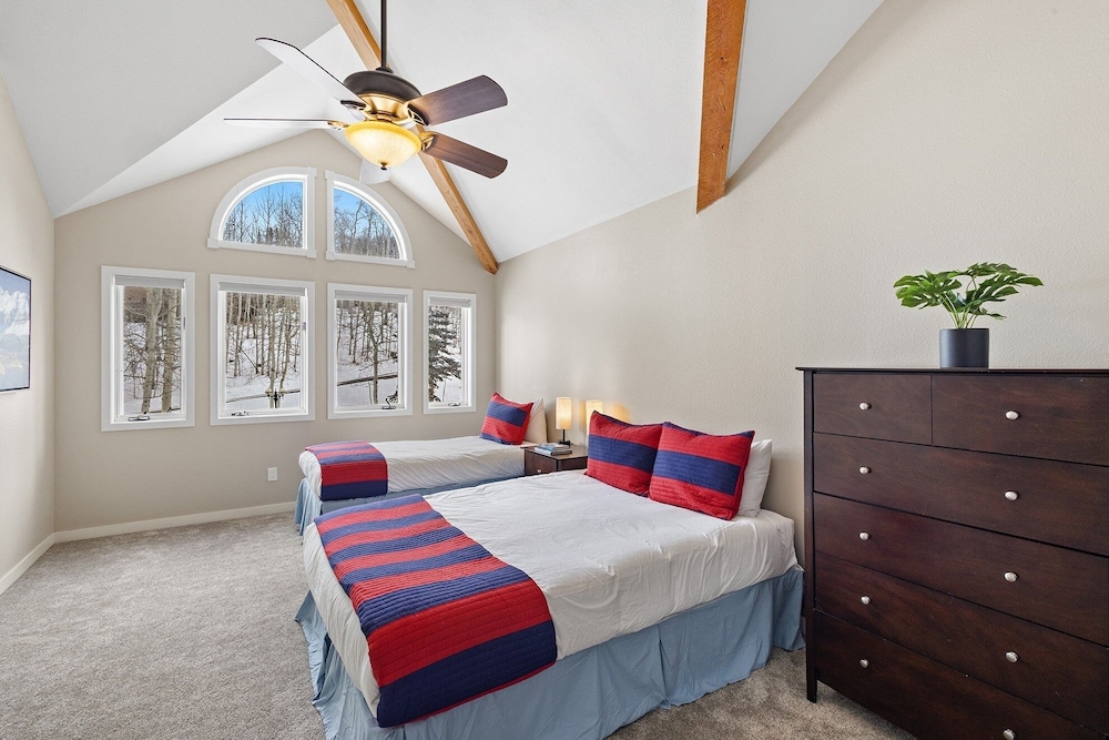 Wapiti Lane 4 Bedroom Home