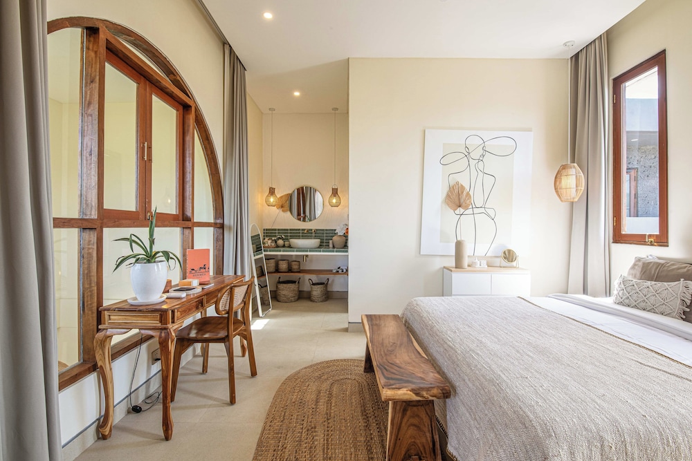 Luxury 4BR Villa With Private Pool in Canggu
