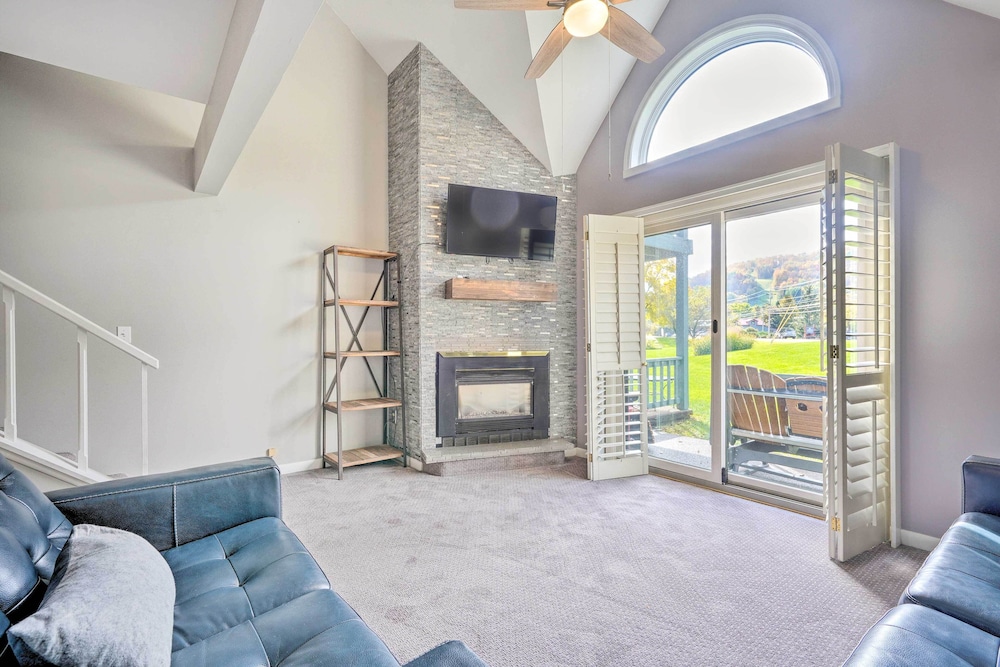 Ellicottville Townhome ~ Half Mi to Slopes! view 2