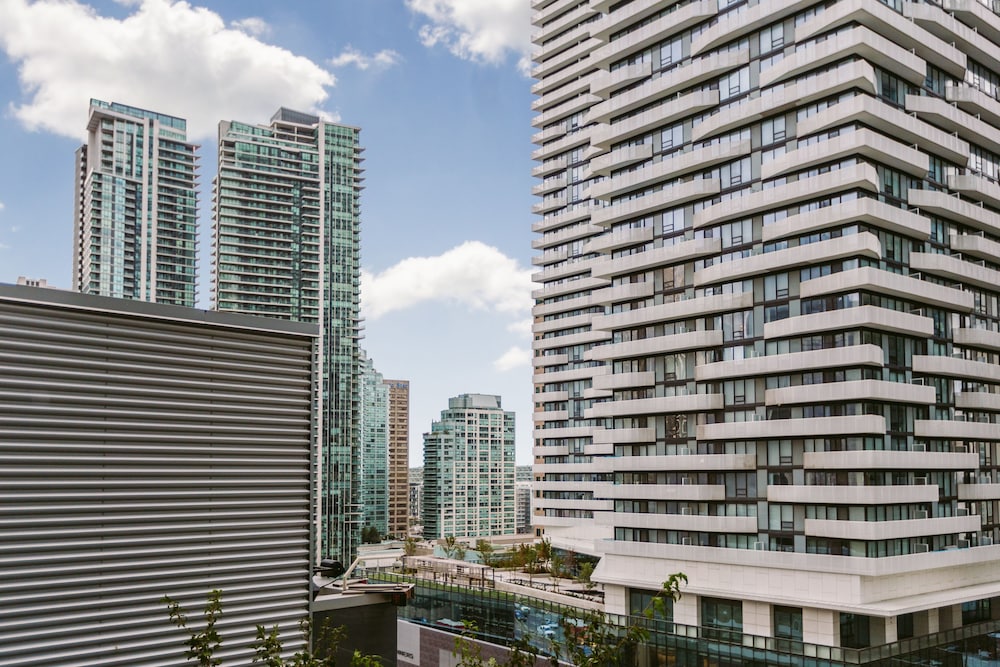 The Maple Boutique Suites - Image 1