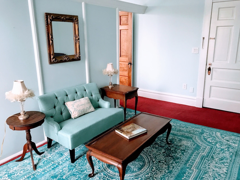Edwardian Inn