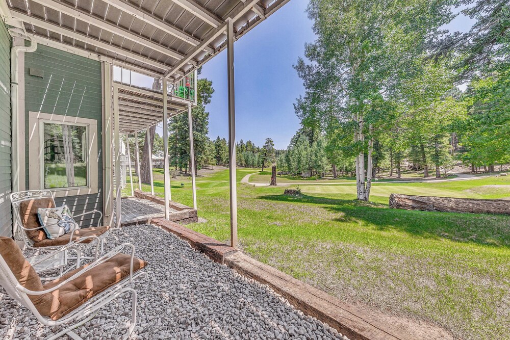 Cloudcroft Townhome on Golf Course w/ Deck! view 4