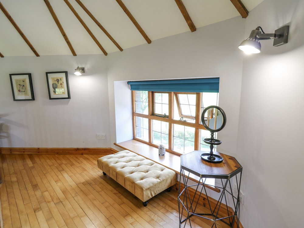 Nanthir House