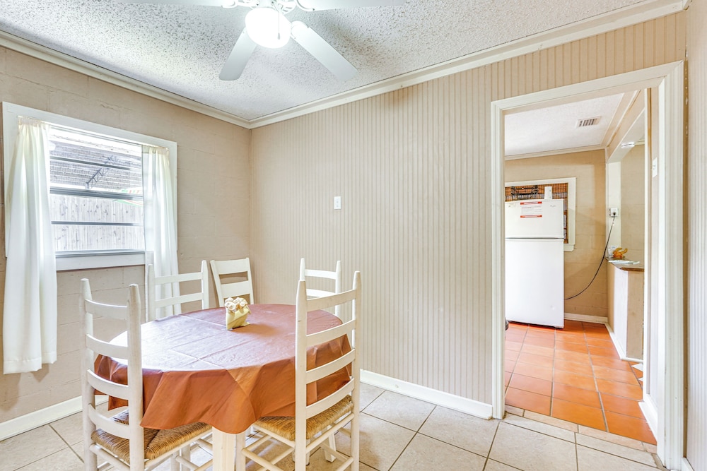 Walk to Beach: Cozy Port St Joe Getaway w/ Yard