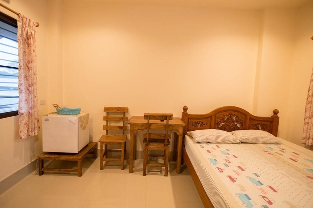Suriyamanee House