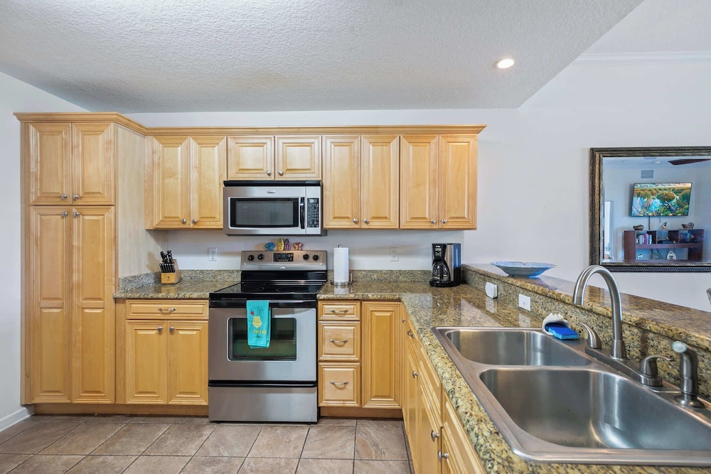 Beachfront Bliss: St. Augustine 2BD Luxury