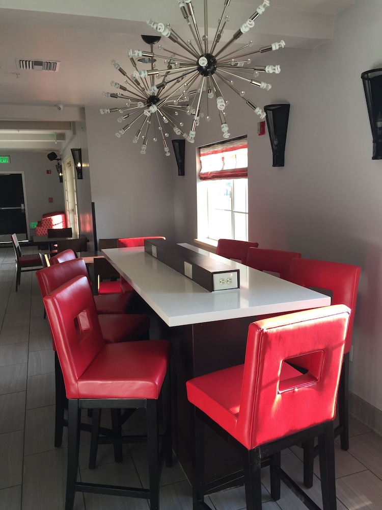 Hotel 1550 - Property Image 5