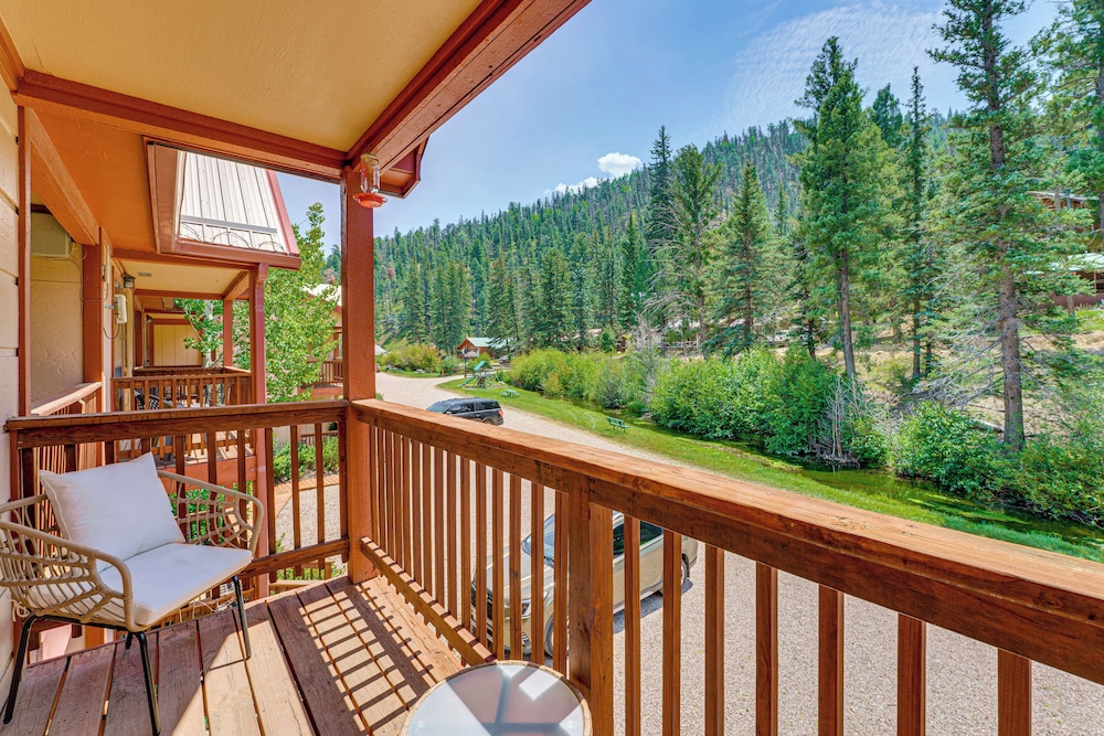 Bike, Hike & Ski: Creek-view Condo in Red River!
