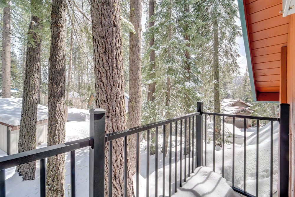 Ski, Hike & Fish: Cabin w/ Deck in Soda Springs!