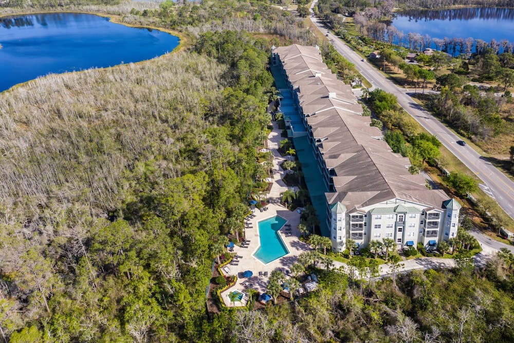 3BR Condo - Hot Tub Games Pool - Near Disney