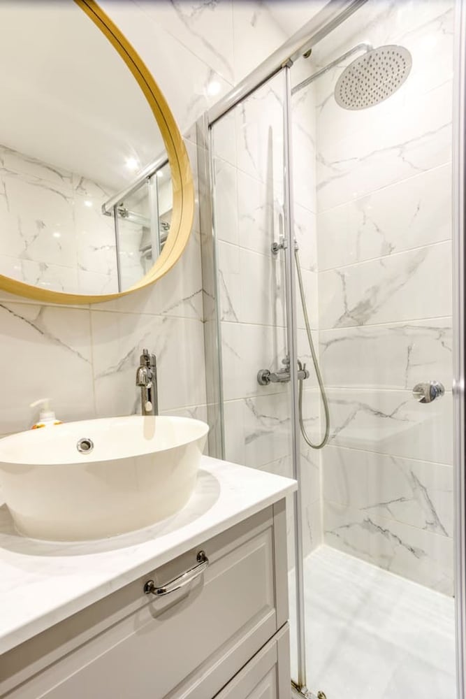 Central Msida Apartment Workspace Wi-fi A C