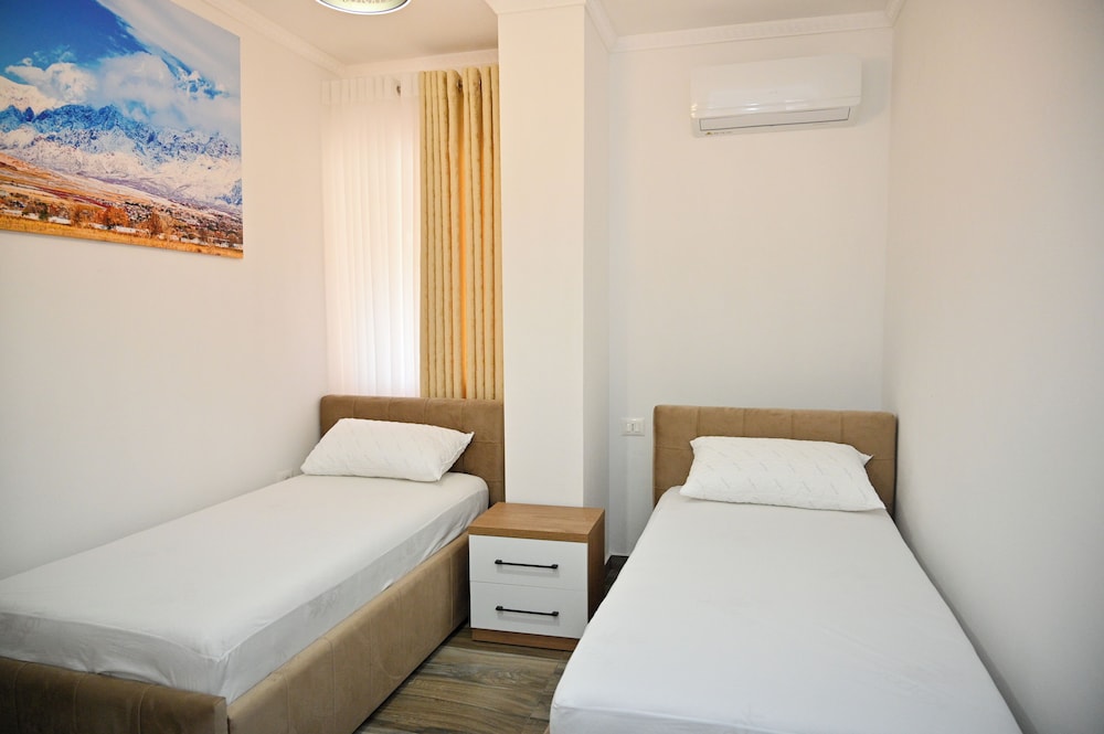 Elite Apartments