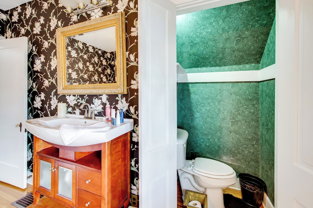 Bourbon Trail Fun: Dtwn Lebanon Home w/ Game Room