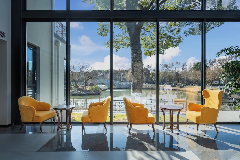 UrCove by Hyatt Shanghai Dishui Lake