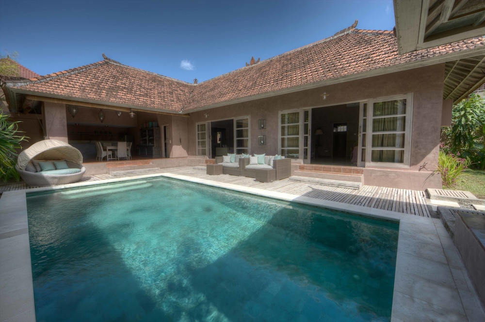 Villa Barissan — recepcion & lobby
