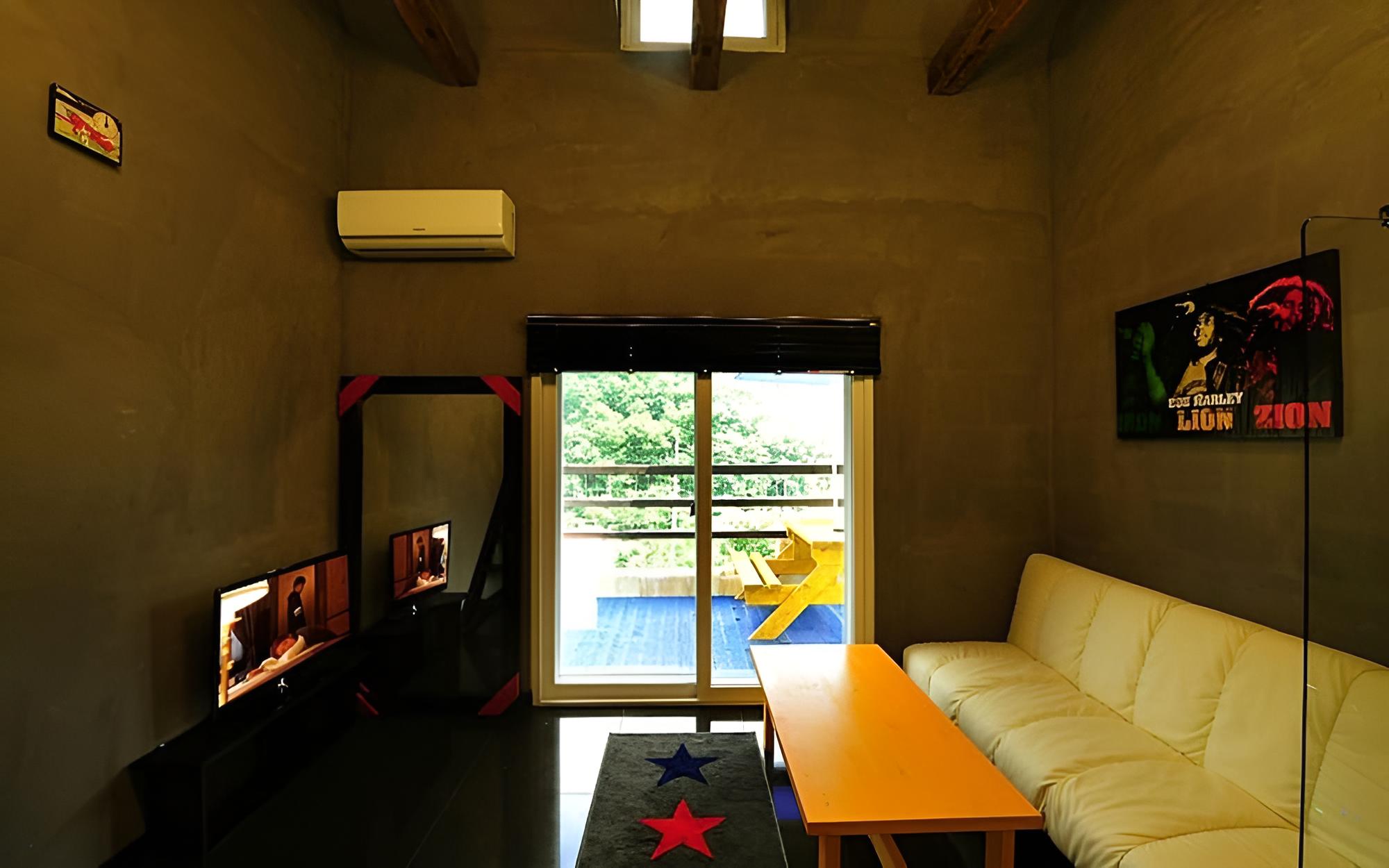 Photo 18