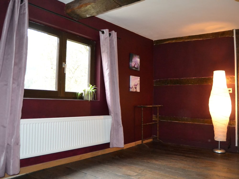 Well Kept Gite, Short Distance From the River and Forest view 3
