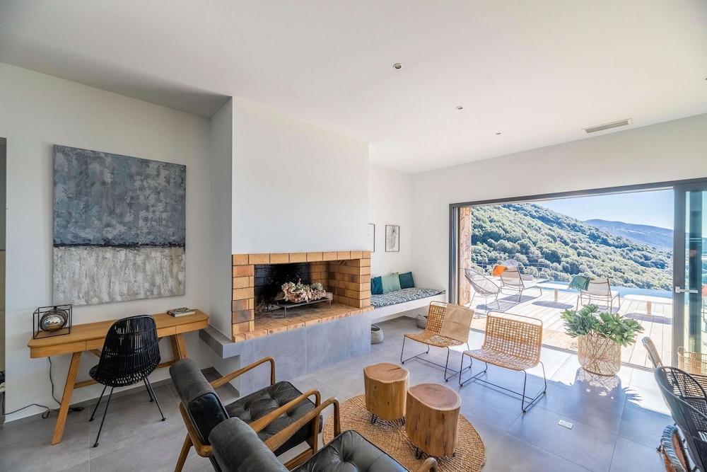 Architect Villaproperty Sea View Close to the Beaches