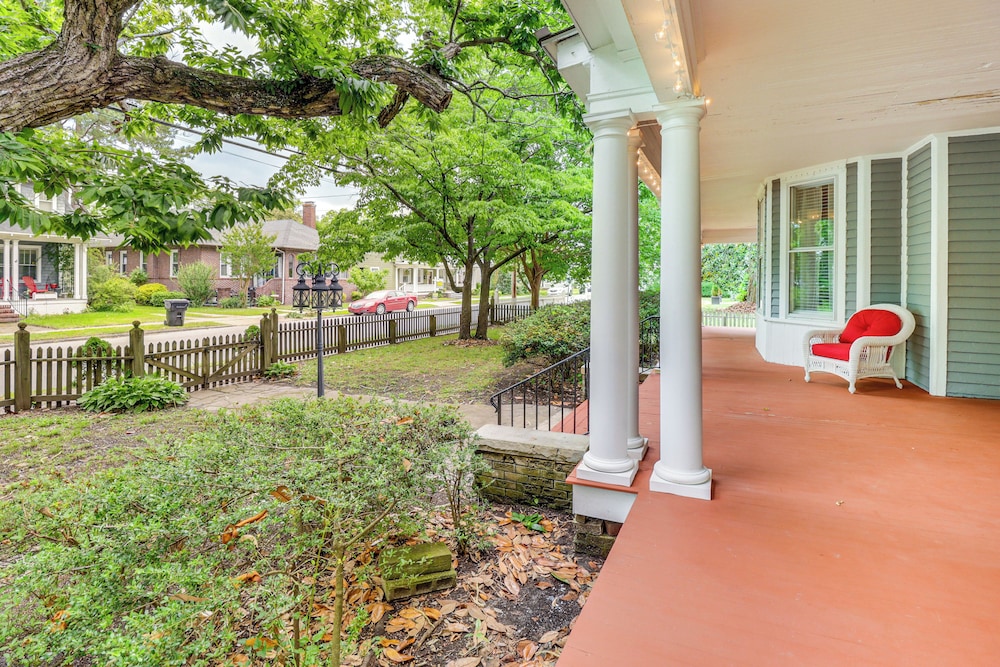 Walk to Waterfront: Downtown Elizabeth City Home!