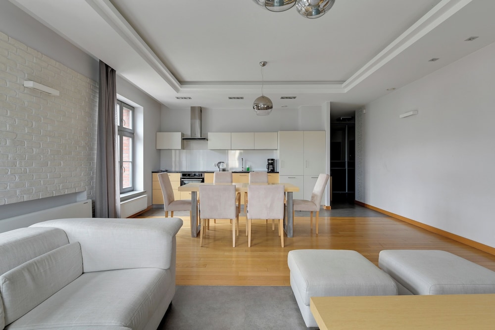Tobiasza Residence by Grand Apartments