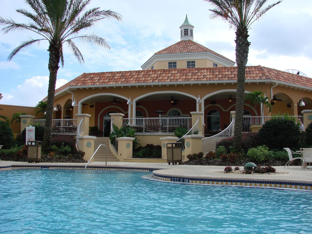 Villas At Regal Palms