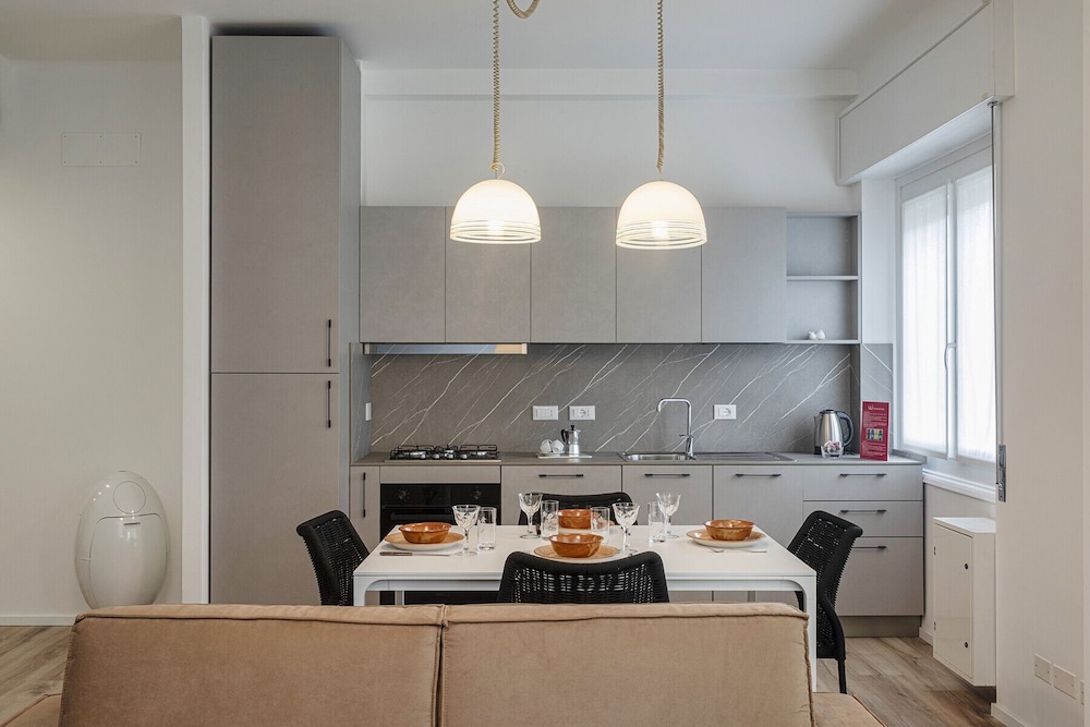 Quinto Modern Flat by Wonderful Italy