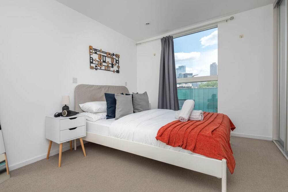 Old Street - Sleek Apartment