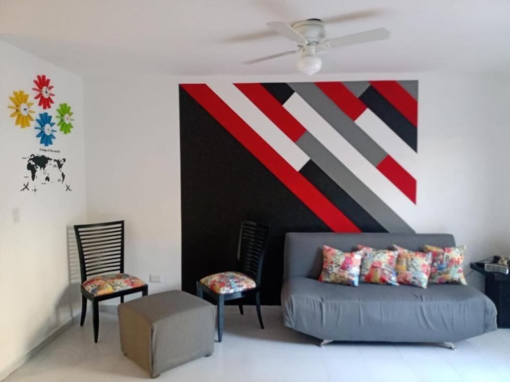 Las Palmas Hostal - Hostel