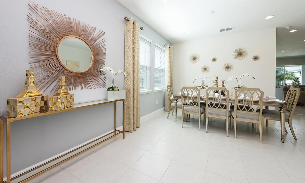 510 BS - 5BD Elegant Escape: Private Haven