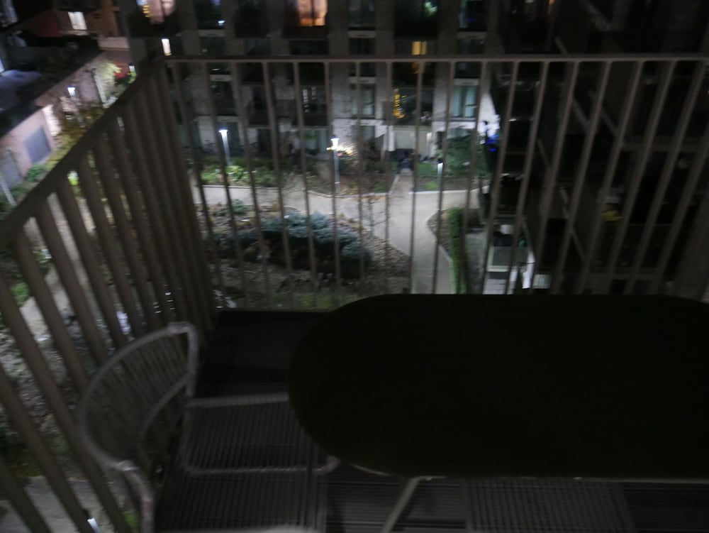 balcony