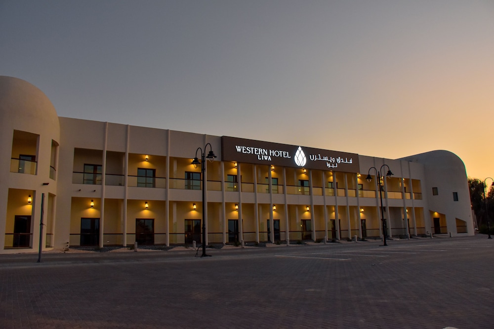 Hotel Western Hotel Liwa - Image 1